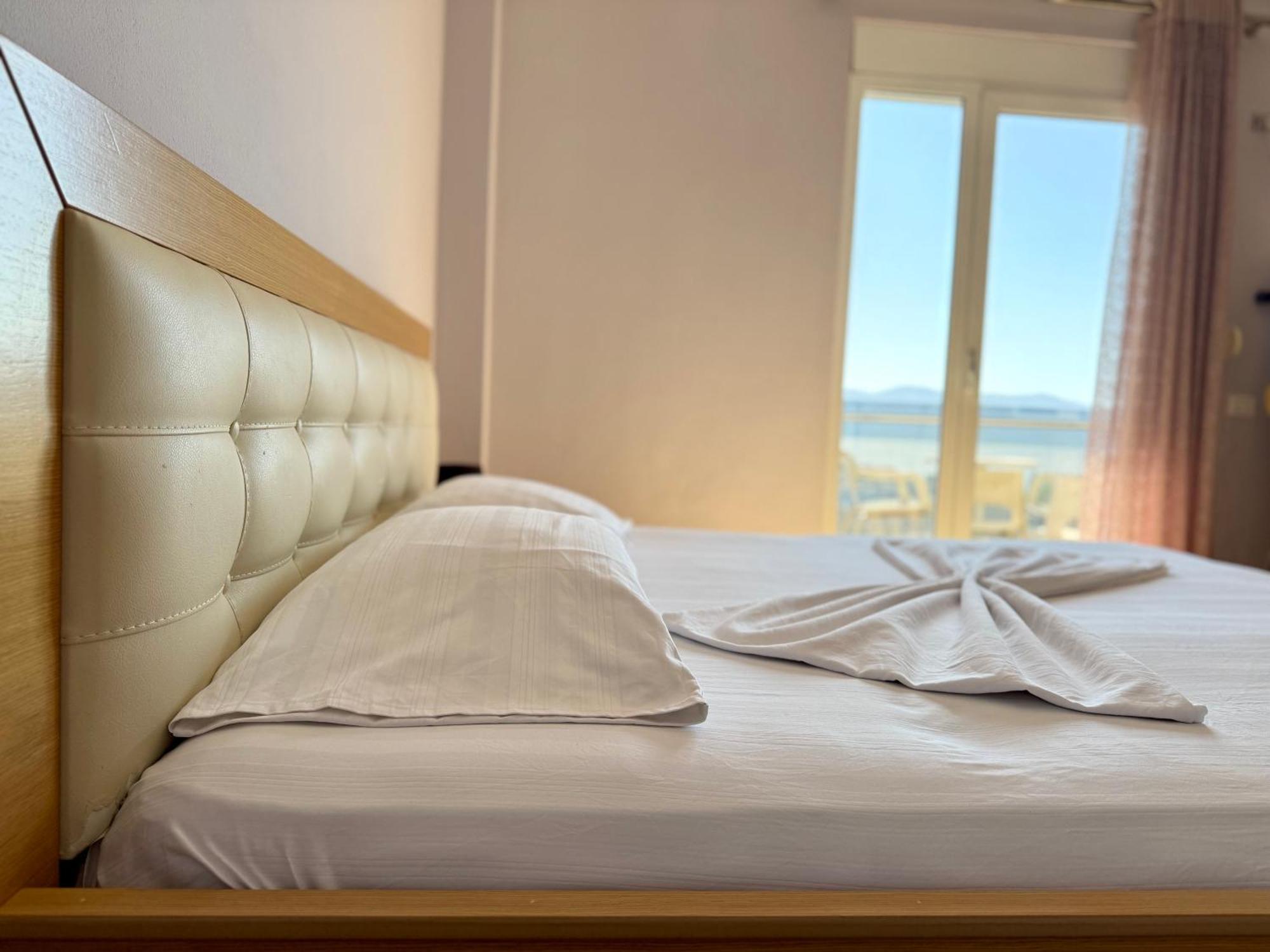 Spectacular Seaview Apartment Vlore Ngoại thất bức ảnh