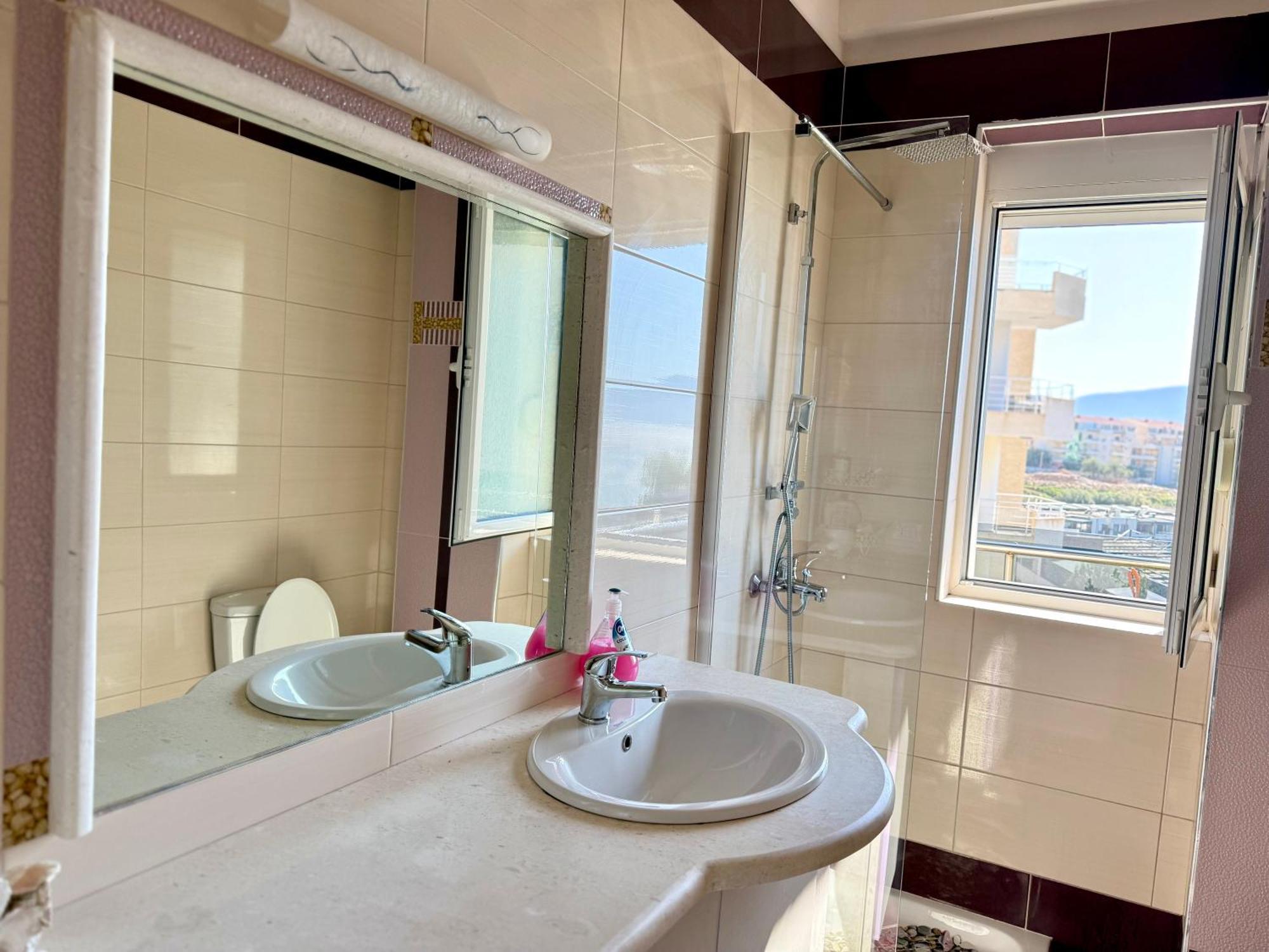 Spectacular Seaview Apartment Vlore Ngoại thất bức ảnh