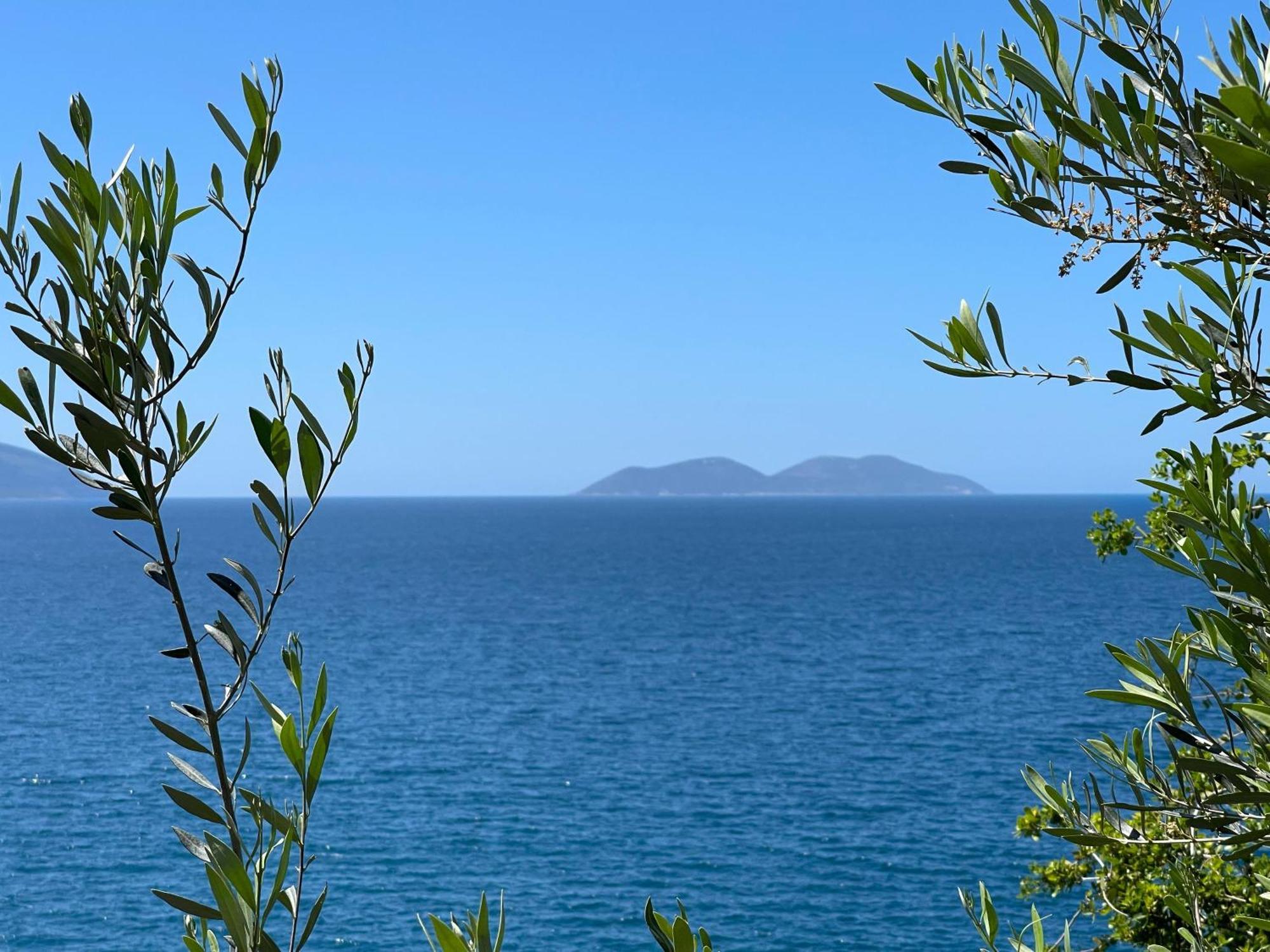 Spectacular Seaview Apartment Vlore Ngoại thất bức ảnh